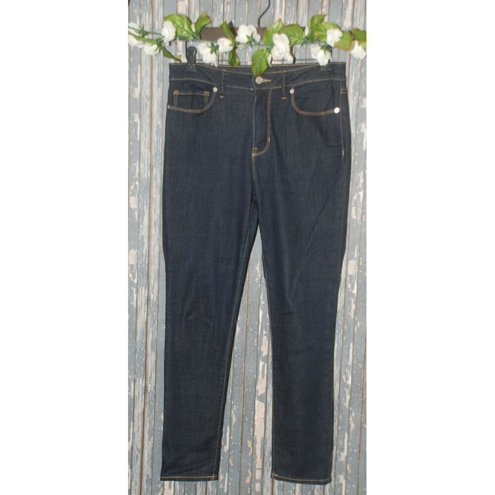DKNY Ladies Size 10 30"X28" Denim Blue Jeans Dark Wash Straight Leg Short Ankle
